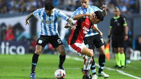 Eugenio Mena fue titular todo el partido contra Newells la fecha pasada