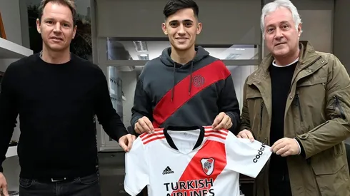 Pablo Solari firmó como nuevo futbolista de River Plate.