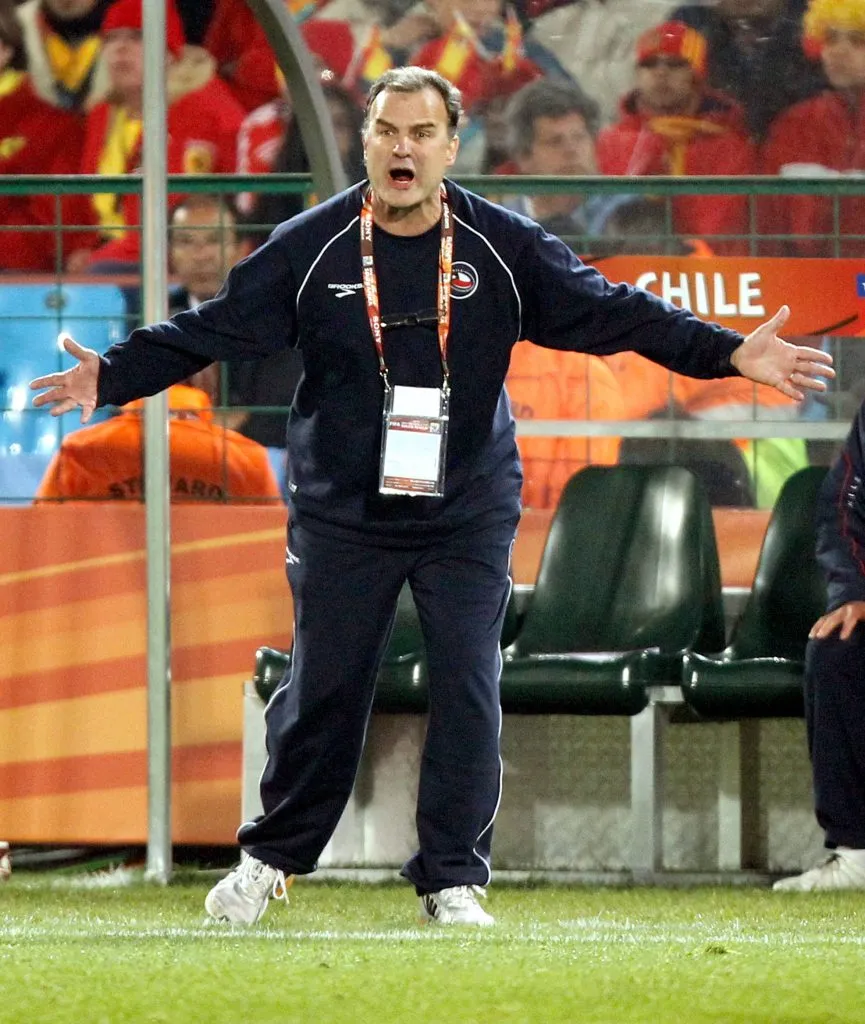 Bielsa siempre tuvo un carácter difícil en La Roja. Foto: Imago