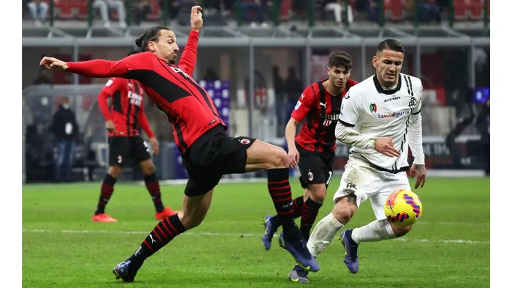 La historia de Zlatan Ibrahimovic en Milan seguirá un año más.