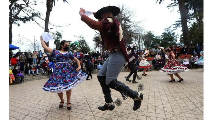 Las Fiestas Patrias podrían tener un día más en 2022.