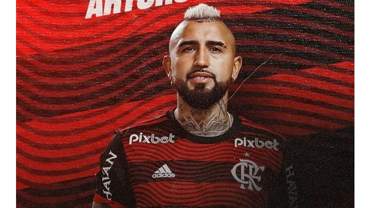 Arturo Vidal vivió este lunes su primera conferencia como jugador del Flamengo.
