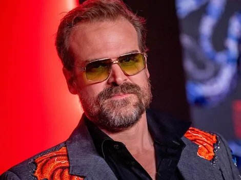 ¿Quién es la famosa cantante que está casada con David Harbour?