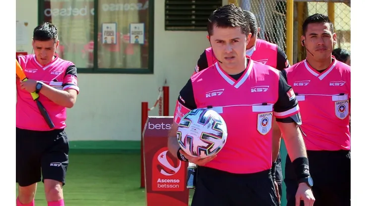 Felipe Jara fue el villano en la derrota de Cobreloa ante Copiapó, que ratifica como líder a Magallanes con once puntos de ventaja