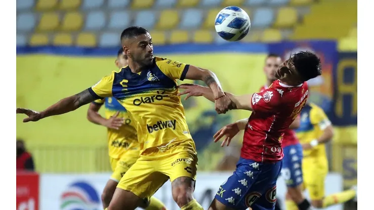 Unión Española dejó escapar puntos importantes ante Everton.