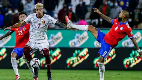 Erick Pulgar puede sumarse a Arturo Vidal en el mediocampo de Flamengo.