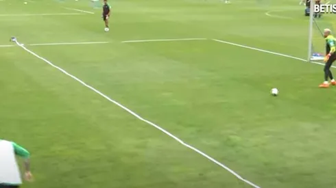 Claudio Bravo en el entrenamiento del Betis