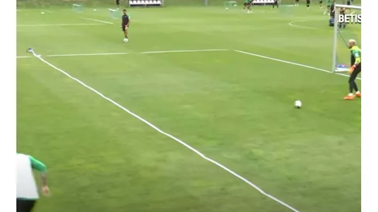 Claudio Bravo en el entrenamiento del Betis