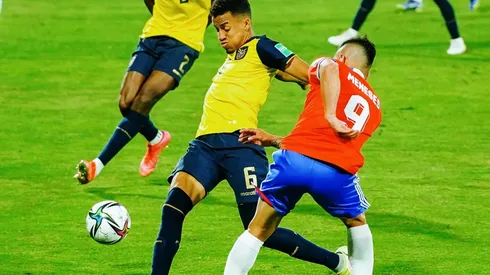 Perú se suma a Chile y apela ante la FIFA por el caso de Ecuador y Byron Castillo.