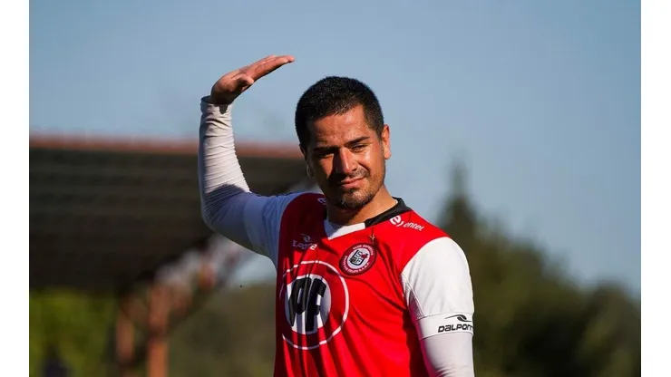 Acuña jugó en el Mamelodi Sundowns