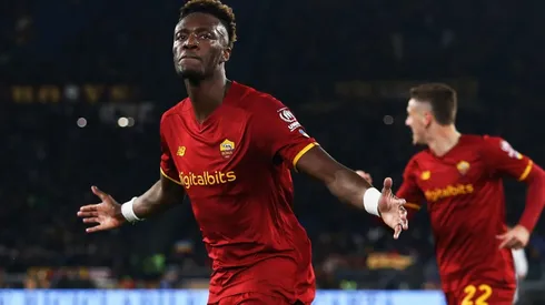 Tami Abraham fue la figura de la Conference League anotando 9 goles