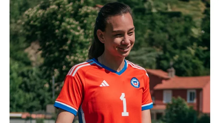 “Usar una nueva camiseta siempre genera una expectativa distinta, queremos estrenarla con orgullo”, dijo Tiane Endler en la previa de Chile vs Paraguay en la Copa América.