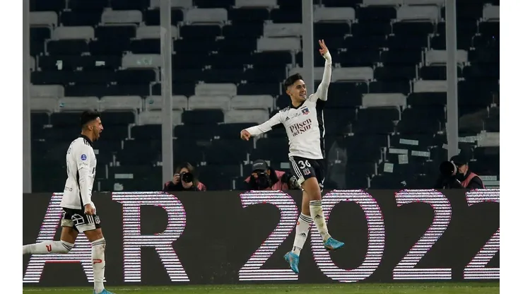 Pablo Solari celebra el gol que le marcó a Inter en Copa Sudamericana