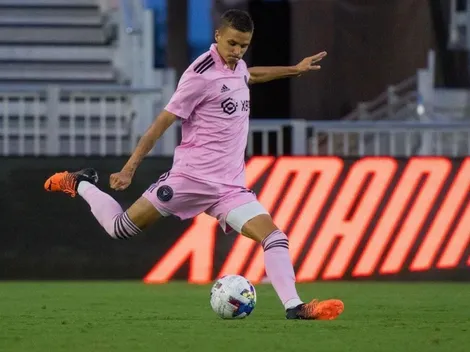 De tal palo...: Romeo Beckham la rompe con golazo de tiro libre