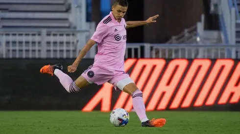 El segundo hijo de David y Victoria dejó en evidencia que tiene potencial para deslumbrar al fútbol con golazos como los que su padre hizo mientras fue futbolista.
