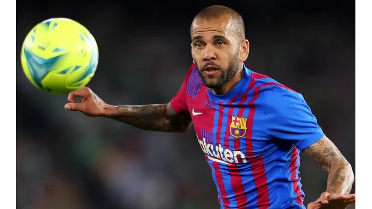 Dani Alves se fue del Barcelona con una potente crítica