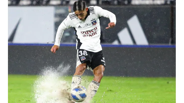 Dylan Portilla cumplió en el mediocampo de Colo Colo