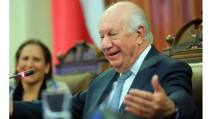 El ex Presidente Ricardo Lagos aún no anuncia si está a favor del Apruebo o del Rechazo.