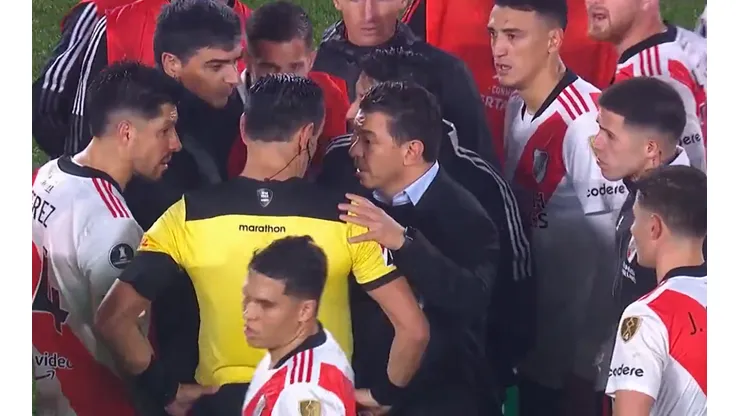 El cara a cara de Roberto Tobar y Marcelo Gallardo tras polémica eliminación de River en Copa Libertadores.