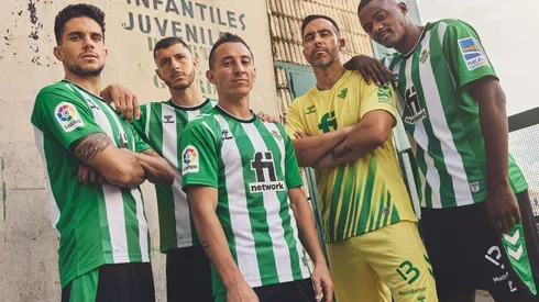 Claudio Bravo tendrá una nueva marca y camiseta en el Betis