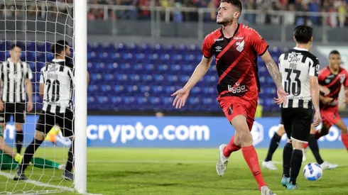 Paranaense y un gol en el 90' dejaron eliminados a Libertad de Copa Libertadores