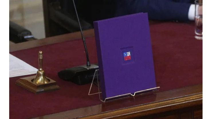 Se disuelve la Convención Constitucional posterior a la entrega del texto final.