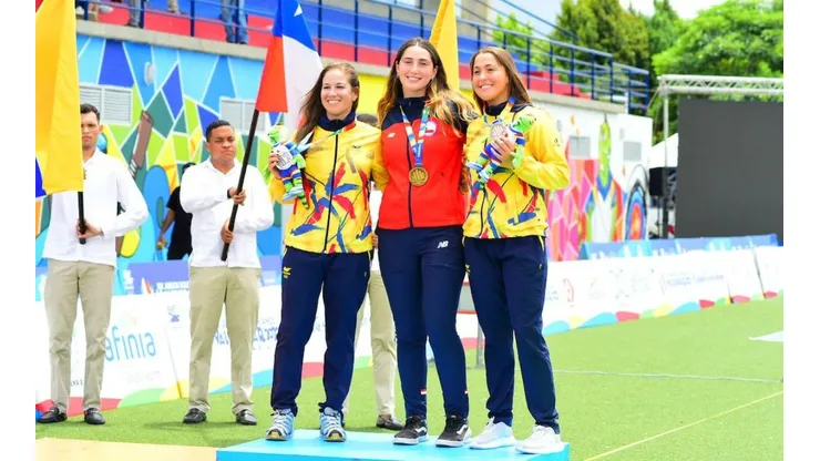 Javiera Andrades con su medalla de oro