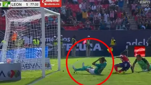 Byron Castillo tras marcar en su propia puerta