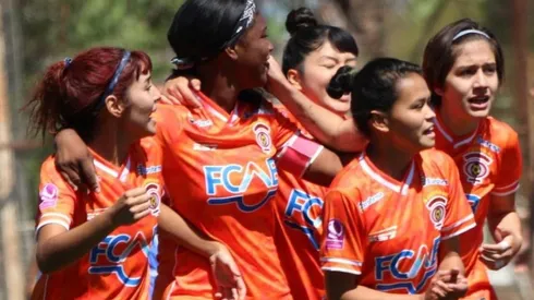 El club loíno apartó a la jugadora acusada