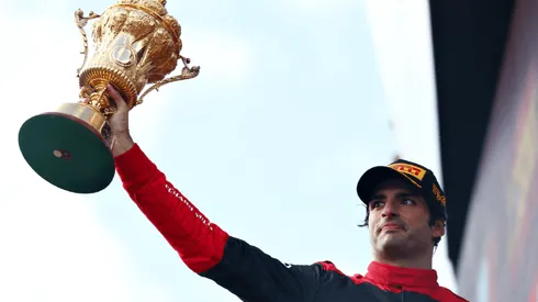 Carlos Sainz festeja su primera victoria en la Fórmula 1: se quedó con el Gran Premio de Silverstone en el Reino Unido.