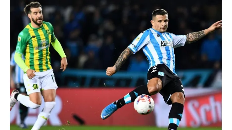 Emiliano Vecchio se está ganando rápido el cariño de la gente de Racing.