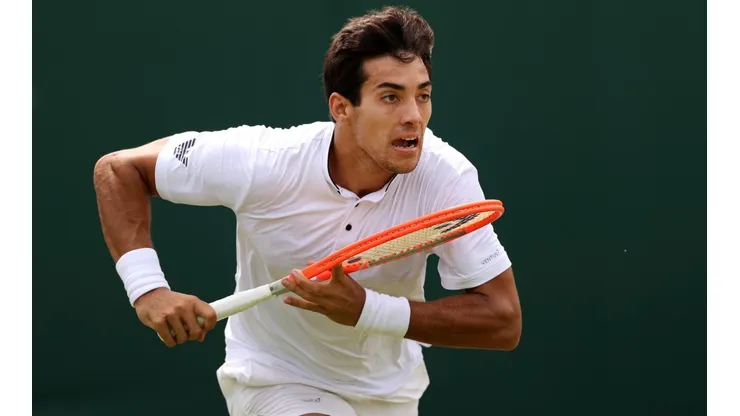 Garin derrotó a Jenson Brooksby y avanzó a los octavos de final del Grand Slam londinense.