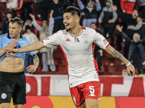 Gareca sonríe: el "chileno" de los hinchas de Huracán a Alarcón