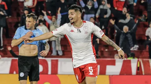 "Chileno, chileno", le cantaron a Williams Alarcón