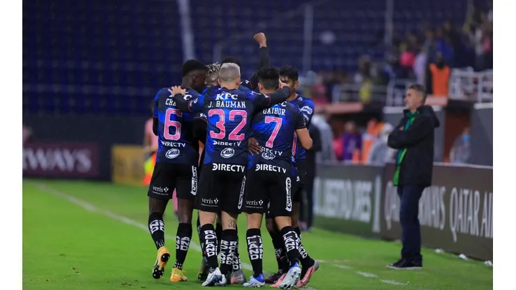 Independiente del Valle celebra un gol en la victoria por 3-0 ante el América MG por el Grupo D de la Copa Libertadores.