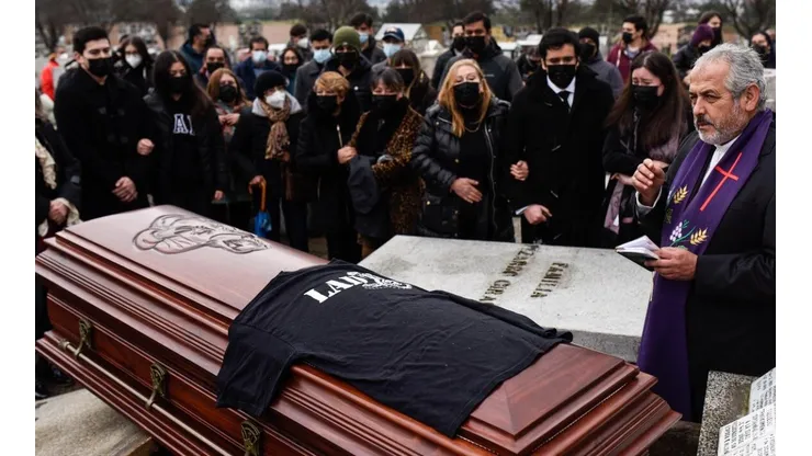El conocido youtuber Lad Cobra fue sepultado en Concepción.