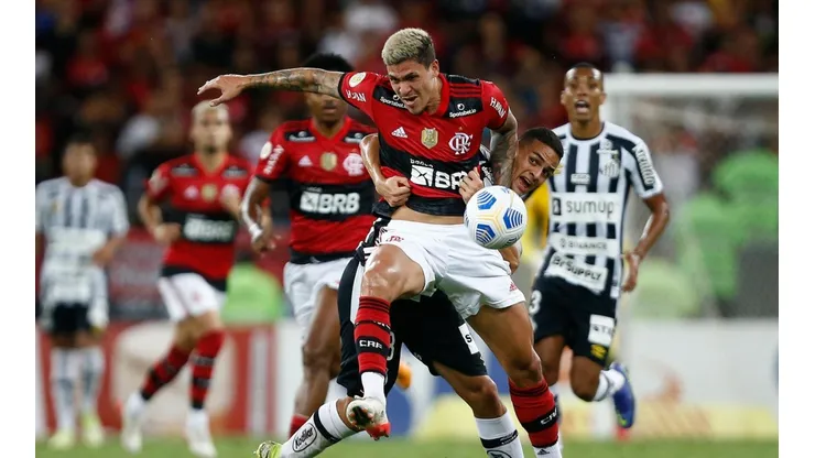 Santos y Flamengo están separados por solo 1 punto en el Brasileirao.