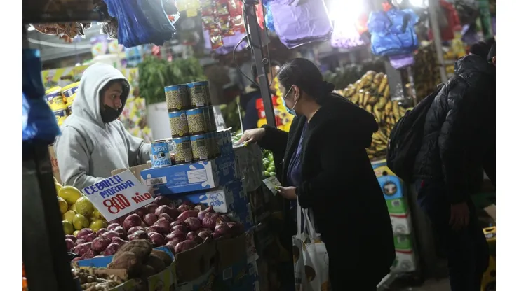 ¿Debo postular al Bono Canasta Básica y cuáles son los requisitos del beneficio?