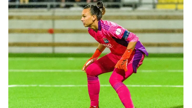 De locos: Marca pone en el top 10 del futfem mundial a Tiane
