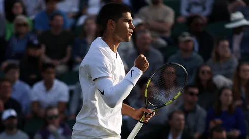 Carlos Alcaraz intenta abrirse paso en Wimbledon