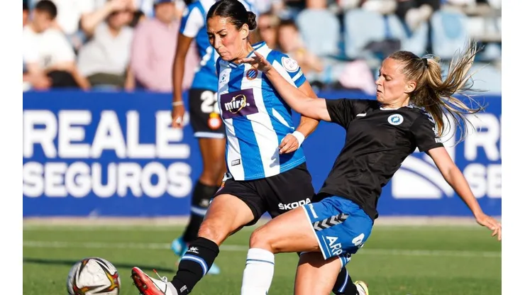 Nayadet renueva con el Espanyol y está lejos de jugar en Chile