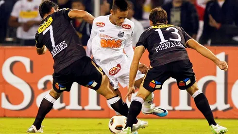 Neymar jugó contra Colo Colo en la Copa Libertadores de 2011