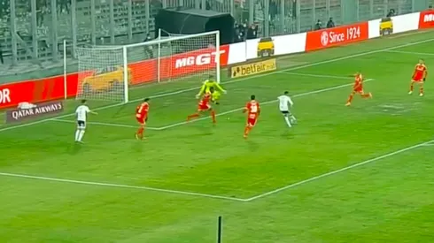 Juan Martín Lucero puso en ventaja a Colo Colo ante el Inter de Porto Alegre