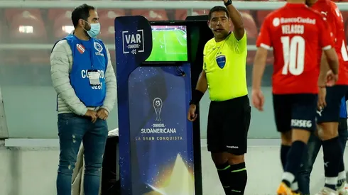 El VAR hace su aparición desde los octavos de final de Copa Sudamericana