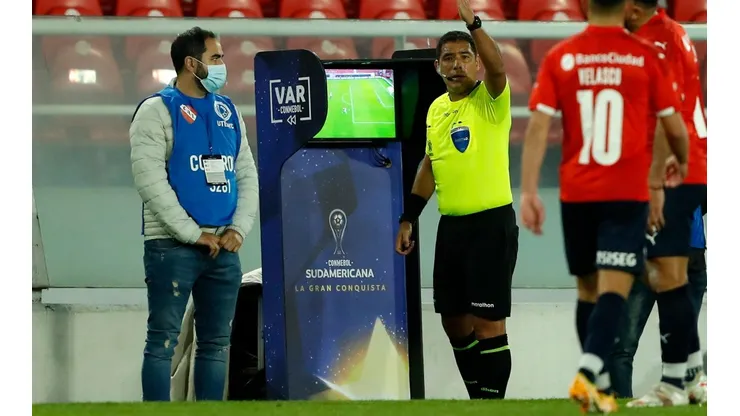 El VAR hace su aparición desde los octavos de final de Copa Sudamericana