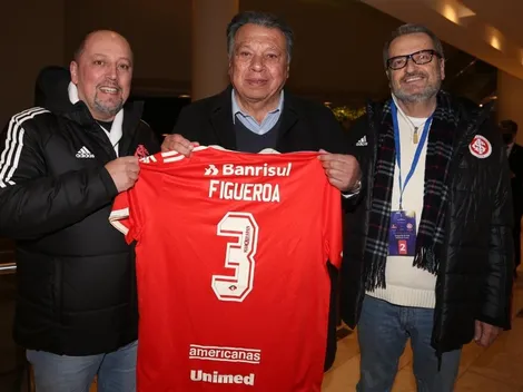 Don Elías visita al Inter de Porto Alegre previo al duelo con Colo Colo