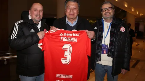 Elías Figueroa compartió con el Inter de Porto Alegre antes del partido con Colo Colo