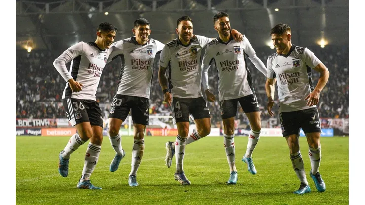 Colo Colo quiere pegar primero en el Monumental ante Internacional de Porto Alegre por la Copa Sudamericana.