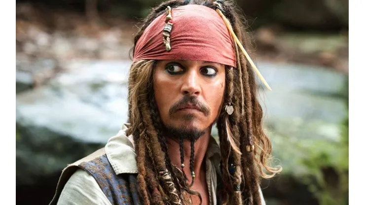 Johnny Depp como Jack Sparrow en la franquicia Piratas del Caribe.