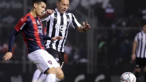 Marcelo Díaz campeón, se queda en Libertad: elogios de la prensa paraguaya.